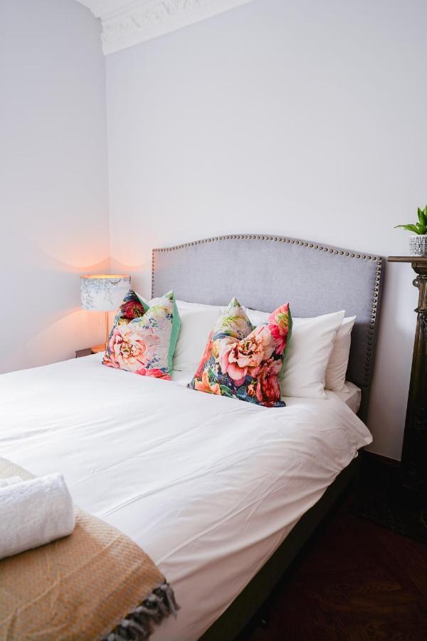 Classic Paddington 2-Bedroom Apartment London Luaran gambar